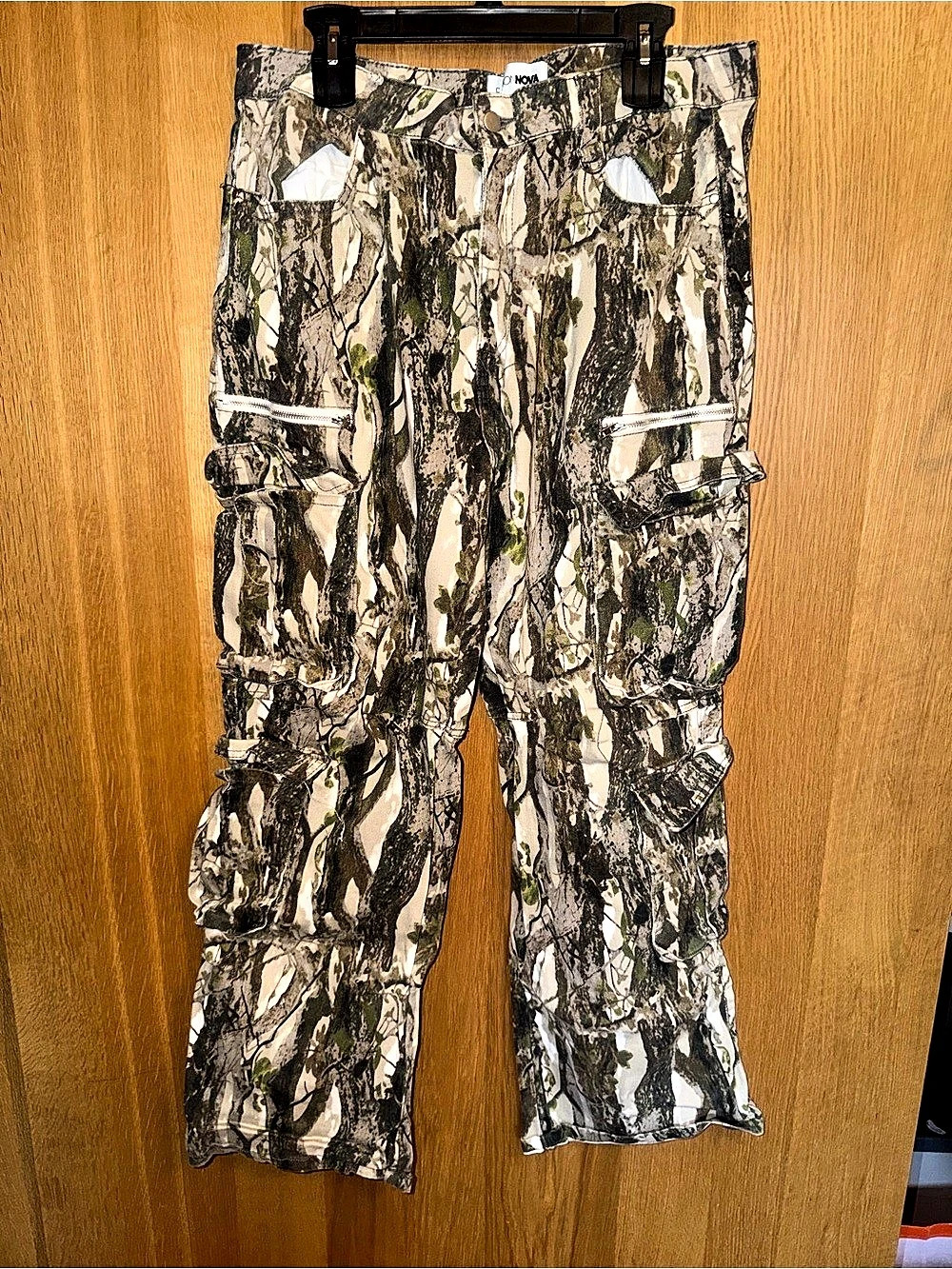 Mossy Oak woman Camo Cargo Pants Like New